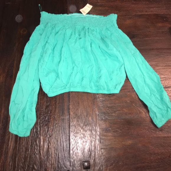 NWT ARDEN B OFF THE SHOULDER TOP💛 - Picture 4 of 16